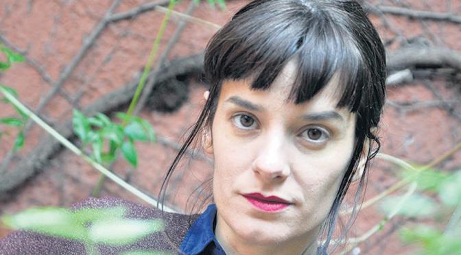 Lola Arias: “La obra invita a pensar cómo ha cambiado la lectura”